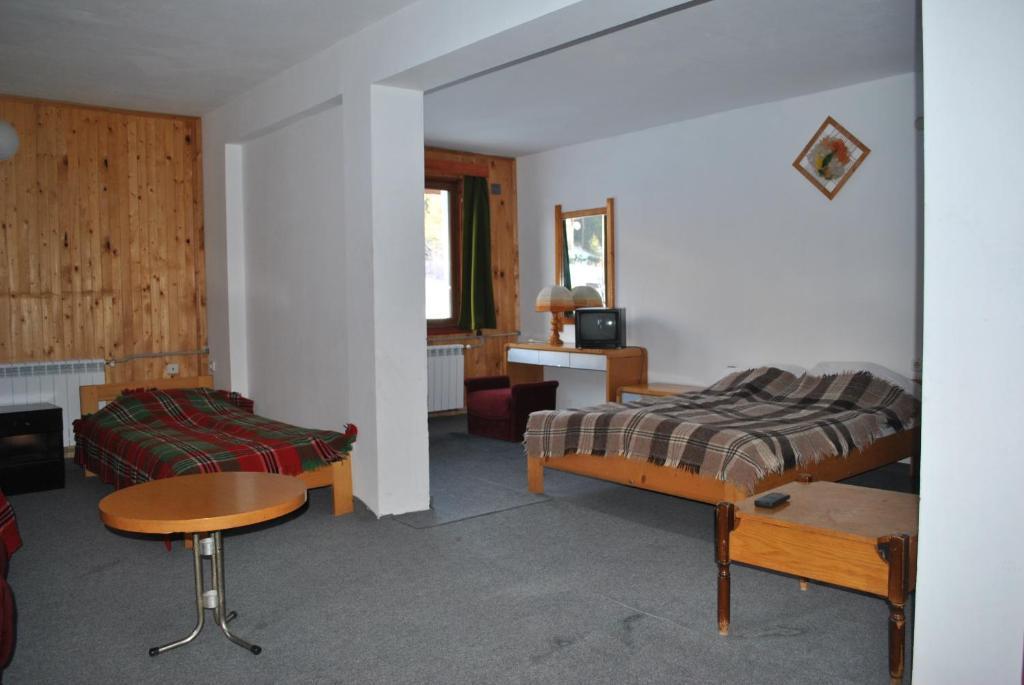 Kris Guesthouse Stoykite Room photo