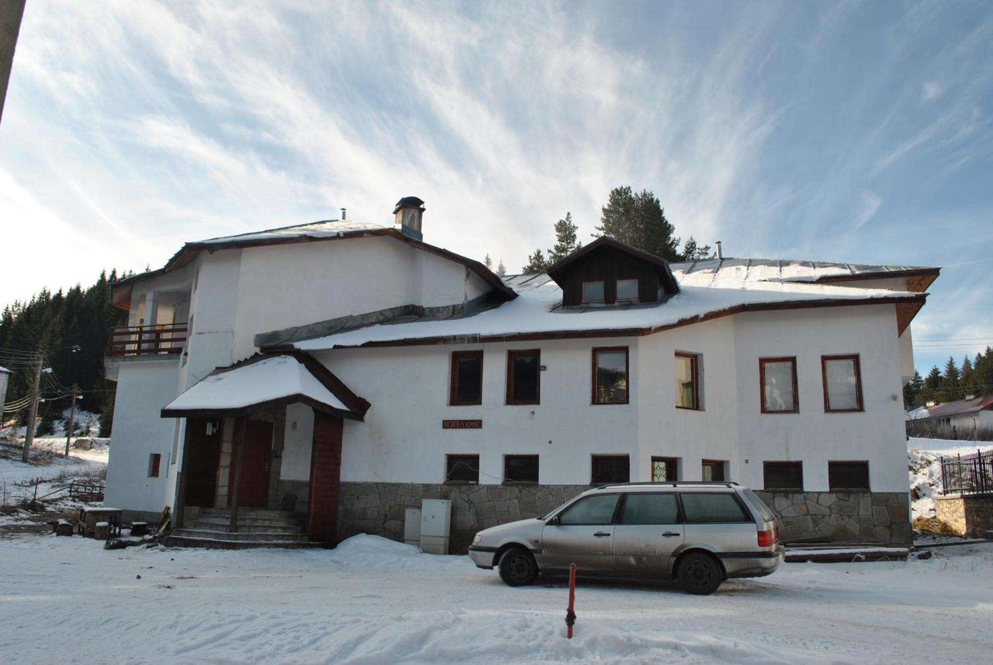 Kris Guesthouse Stoykite Exterior photo